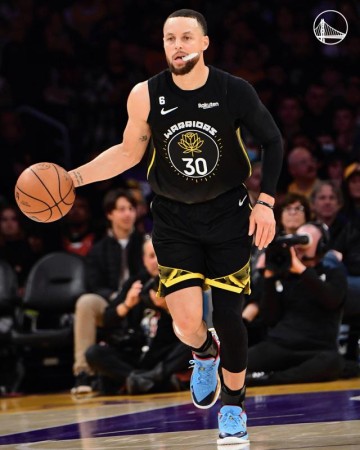 百家乐入门-库里复出勇士五连胜却遭湖人终结 客场疲软是硬伤